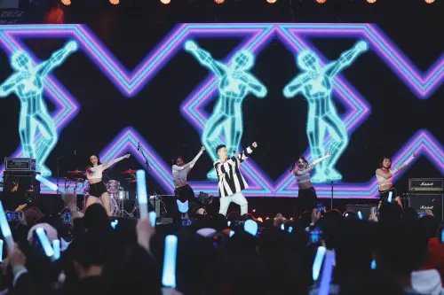 ▲五月天「Just Love It！一路向東」公益演唱會，帶著蕭秉治、黃霆睿、糜先生前進高雄。（圖／相信音樂提供）