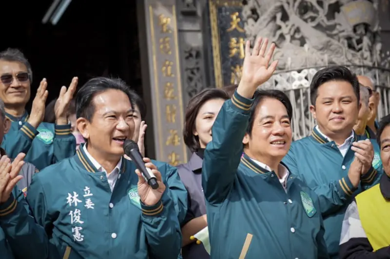 ▲民進黨立委林俊憲(左)昨(23)日狠酸大罷免是國民黨自己搞出來的。(圖/資料照片)