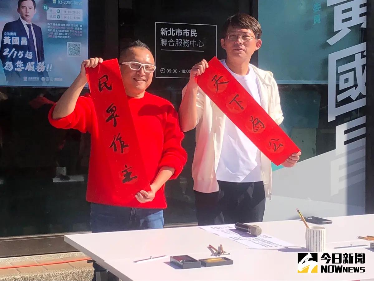 ▲總統府6月18日邀民眾黨代理主席黃國昌（右）與黨秘書長周榆修共商國是。（圖／記者嚴俊強攝）