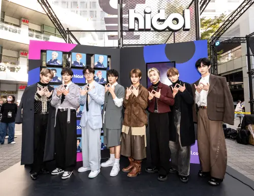 ▲hidol X 原子少年2人氣團 ARKis聯手進行 2025 年首場寵粉簽名會。（圖／橘子集團提供）