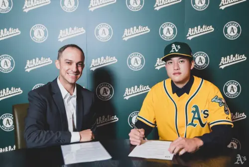 ▲莊陳仲敖靠著去年好表現，首度獲得大聯盟春訓邀請。（圖／取自運動家官網）