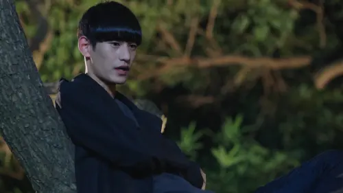 ▲金泰煥在陸劇《我的奇妙男友》中飾演活了一百年，不老不死的「薛靈喬」，劇中的中文台詞全是配音。（圖／翻攝LINE TV）