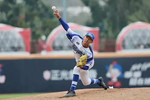 臺體大先發投手深見一騎前5局無失分。(圖/大專體總) ▲臺體大先發投手深見一騎前5局無失分。(圖/大專體總)