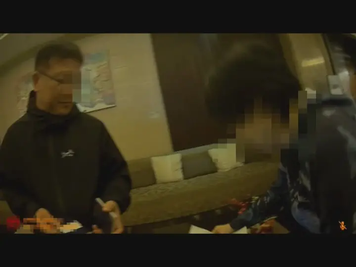 ▲承辦員警想起有一位懂韓文的同事，立即啟用三方通話加擴音模式搭起溝通的平台，讓焦急遺失手機的張姓韓籍女仕順利領回手機（圖/記者鄧力軍翻攝）