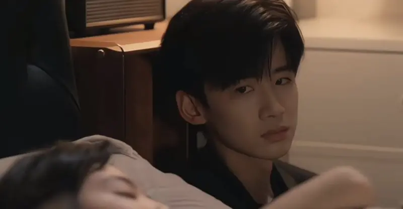 ▲陸劇《難哄》即將上線，劇中白敬亭（如圖）從高中就偷偷暗戀章若楠，一直到25歲兩人重逢後這段戀情才開花結果。（圖／白藝亭_sunny 微博）