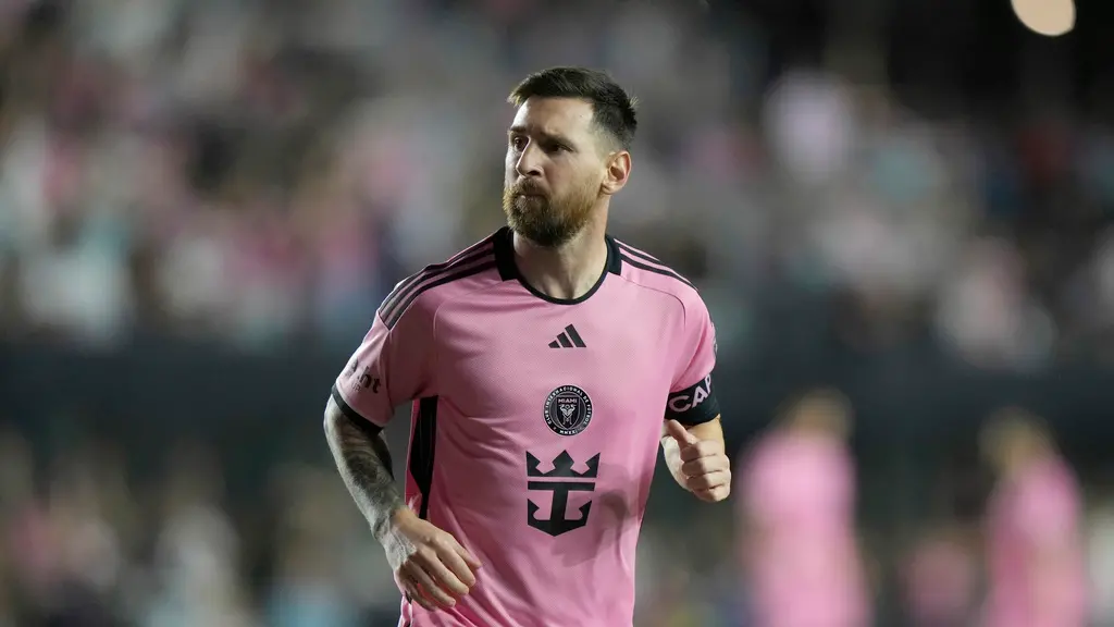 ▲阿根廷球星梅西（Lionel Messi）在30晚間的比賽中為邁阿密國際攻入制勝球，幫助球隊以2：1擊敗費城聯，成功登上美國職業足球大聯盟（MLS）東區榜首。（圖／美聯社／達志影像）