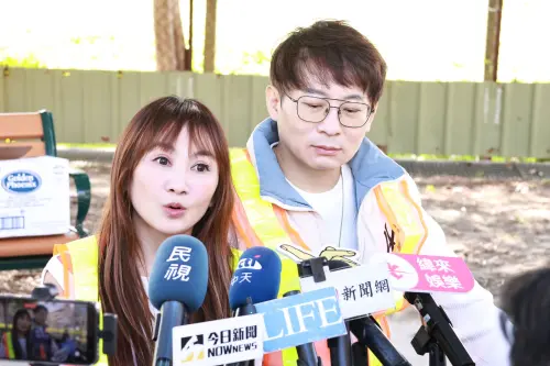 ▲王宥忻(左)說明酒駕被捕相關過程,坦白了言關押在小房間中很煎熬。(圖/記者吳翊緁攝) ▲王宥忻(左)說明酒駕被捕相關過程,坦白了言關押在小房間中很煎熬。(圖/記者吳翊緁攝)