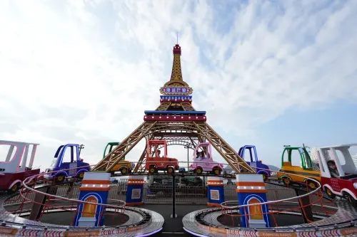 「2025 Kaohsiung Wonderland 高雄冬日遊樂園」內的6項機械設施搶先曝光。(圖/高雄市觀光局提供) ▲「2025 Kaohsiung Wonderland 高雄冬日遊樂園」內的6項機械設施搶先曝光。(圖/高雄市觀光局提供)