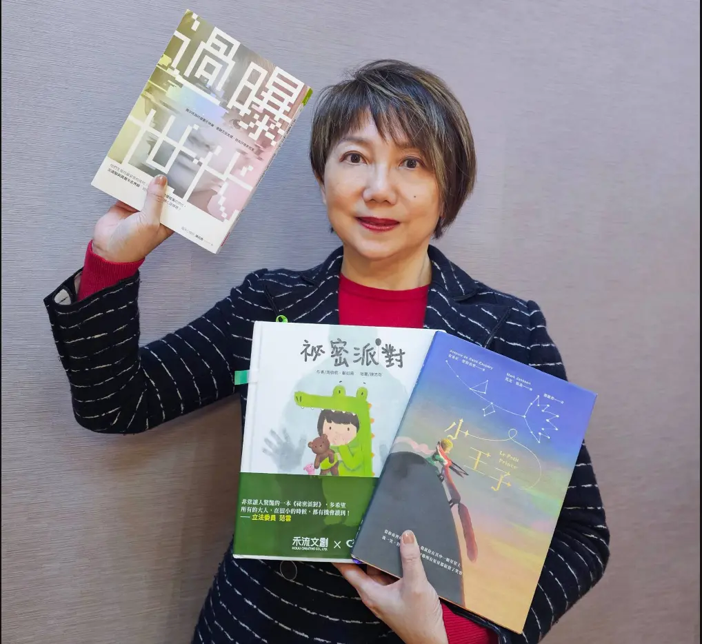 ▲正值農曆期間，范雲分享全年齡讀物清單，邀請民眾遨遊在文字中。（圖／范雲辦公室提供）