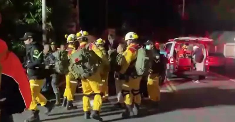 ▲台灣嘉義大埔鄉0時17分發生芮氏規模6.4大地震，各地傳出停電、停水災情。地震時停電、停水怎麼辦？打哪支電話查詢？24小時全年無休免付費「台電搶救專線1911」、「台水服務專線1910」一覽。（圖／台南市消防局提供）