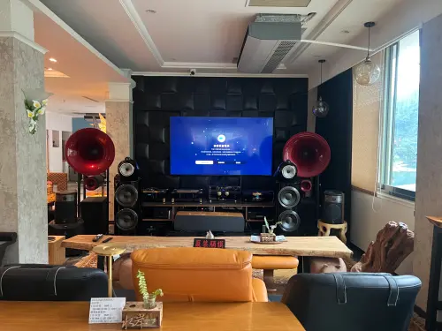 ▲烏來老街、烏來溫泉(圖/記者賴禹妡攝) ▲烏來老街、烏來溫泉(圖/記者賴禹妡攝)