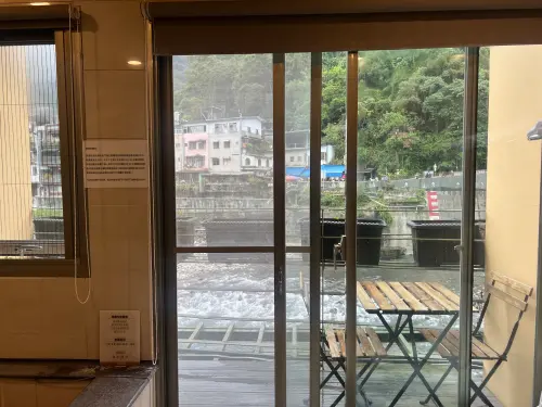 ▲烏來老街、烏來溫泉(圖/記者賴禹妡攝) ▲烏來老街、烏來溫泉(圖/記者賴禹妡攝)