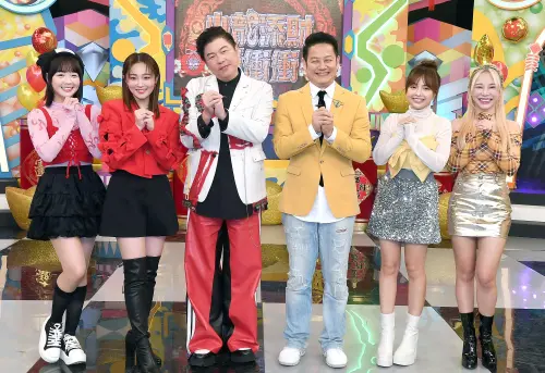 天才衝衝衝 ▲主持人籃籃(左起)、張文綺、曾國城、徐乃麟、徐凱希、巫苡萱主持初一特別節目《小龍添財衝衝衝》。(圖/華視提供)