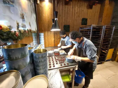 ▲「短腿ㄚ鹿」以極致美味搭配可愛包裝，成為人氣伴手禮，送禮自用兩相宜（圖/業者提供）