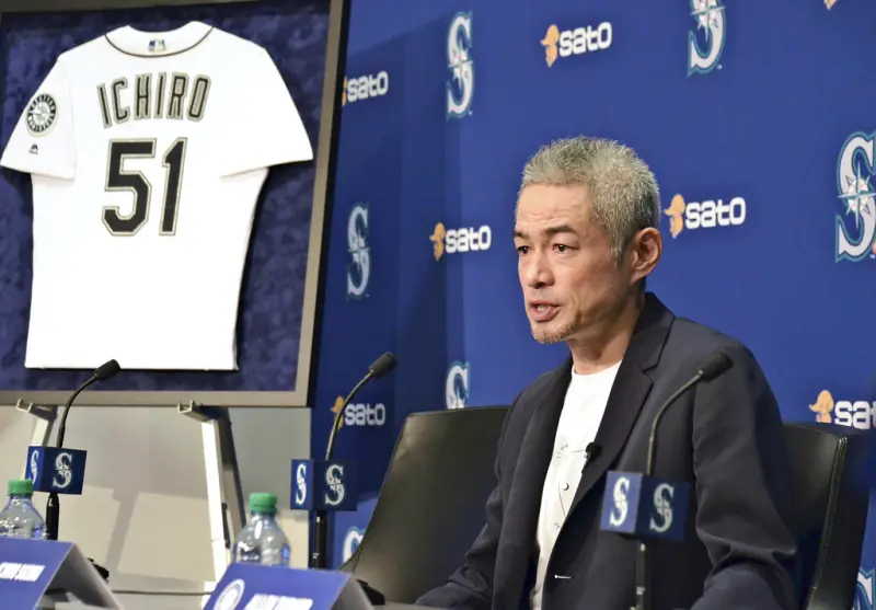 ▲鈴木一朗今（22）日以99.7％得票率入選美國棒球名人堂，，西雅圖水手今日也特意在主場T-Mobile球場為鈴木一朗舉行記者會，鈴木一朗也提到一路上要感謝的人很多，除了妻子外，最感謝的就是效力歐力士時期的監督仰木彬。（圖／美聯社／達志影像）