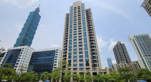 富豪砸6.19億一次買兩戶「首席公館」　一車位抵淡水一間30坪新房
