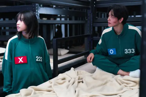 ▲▼曺柔理(左)跟任時完在《魷魚遊戲2》中,曾是男女朋友,後來因為投資失敗分手。(圖/Netflix) ▲▼曺柔理(左)跟任時完在《魷魚遊戲2》中,曾是男女朋友,後來因為投資失敗分手。(圖/Netflix)