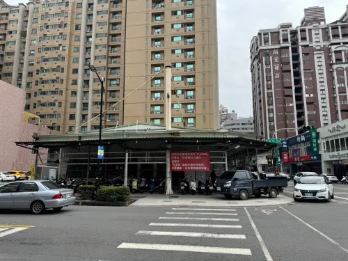 ▲高雄第一家、同時將會是「刁民酸菜魚」全台最大旗艦店，座落於裕誠路與富民路的連鎖餐飲戰場。（圖／刁民酸菜魚提供）
