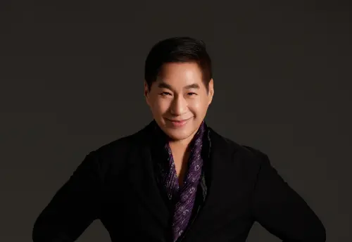 65歲歌王文章患青光眼、白內障痛爆！取消北中南巡演　術後近況曝
