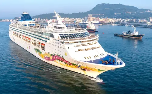 ▲挪威天空號(Norwegian Sky)郵輪首航高雄港。(圖／高雄港務分公司提供)