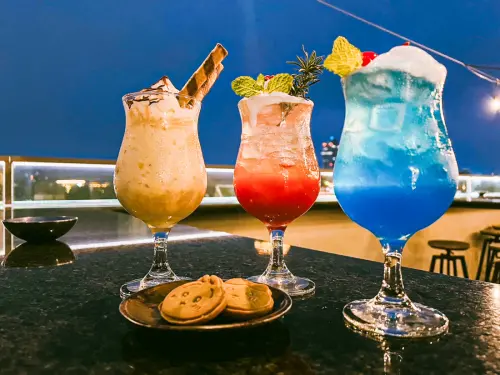 ▲期間限定「吉伊卡哇」三款主題調酒。(圖/高雄英迪格酒店提供) ▲期間限定「吉伊卡哇」三款主題調酒。(圖/高雄英迪格酒店提供)