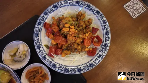 ▲「炸羊肉」算是微辣的一道料理，非常有嚼勁，更沒有羊騷味。（圖／記者施以慧攝）