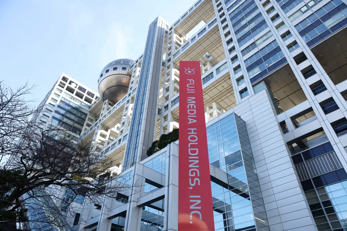 ▲日本富士電視台安排女主播性朝貢，導致被藝人中居正廣性侵得逞，引發譁然。（圖／美聯社／達志影像）