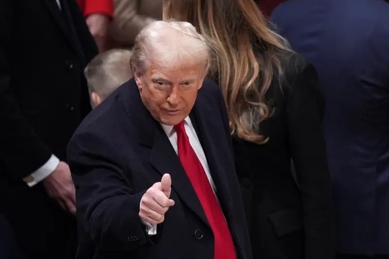 ▲外媒披露，美國總統川普（Donald Trump）於24日晚間一口氣開除了17位政府部門獨立督察長，大規模人事清洗引發爭議。（圖／美聯社／達志影像）