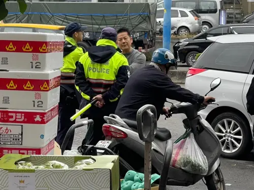 徐乃麟違停買水果禮盒　濱江市場「停車、營業時間、店家推薦」曝
