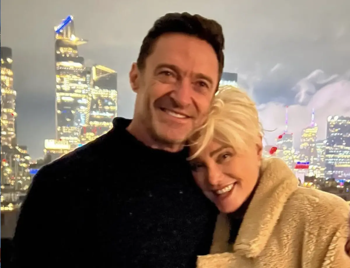 ▲休傑克曼（左）與黛博拉李佛尼斯快兩年前宣告分手，黛博拉近日終於提了離婚，歐美報導稱兩人之間已經把2億5000萬美元的財產分配談妥，只是黛博拉仍公開發文提到「背叛」。（圖／摘自IG）