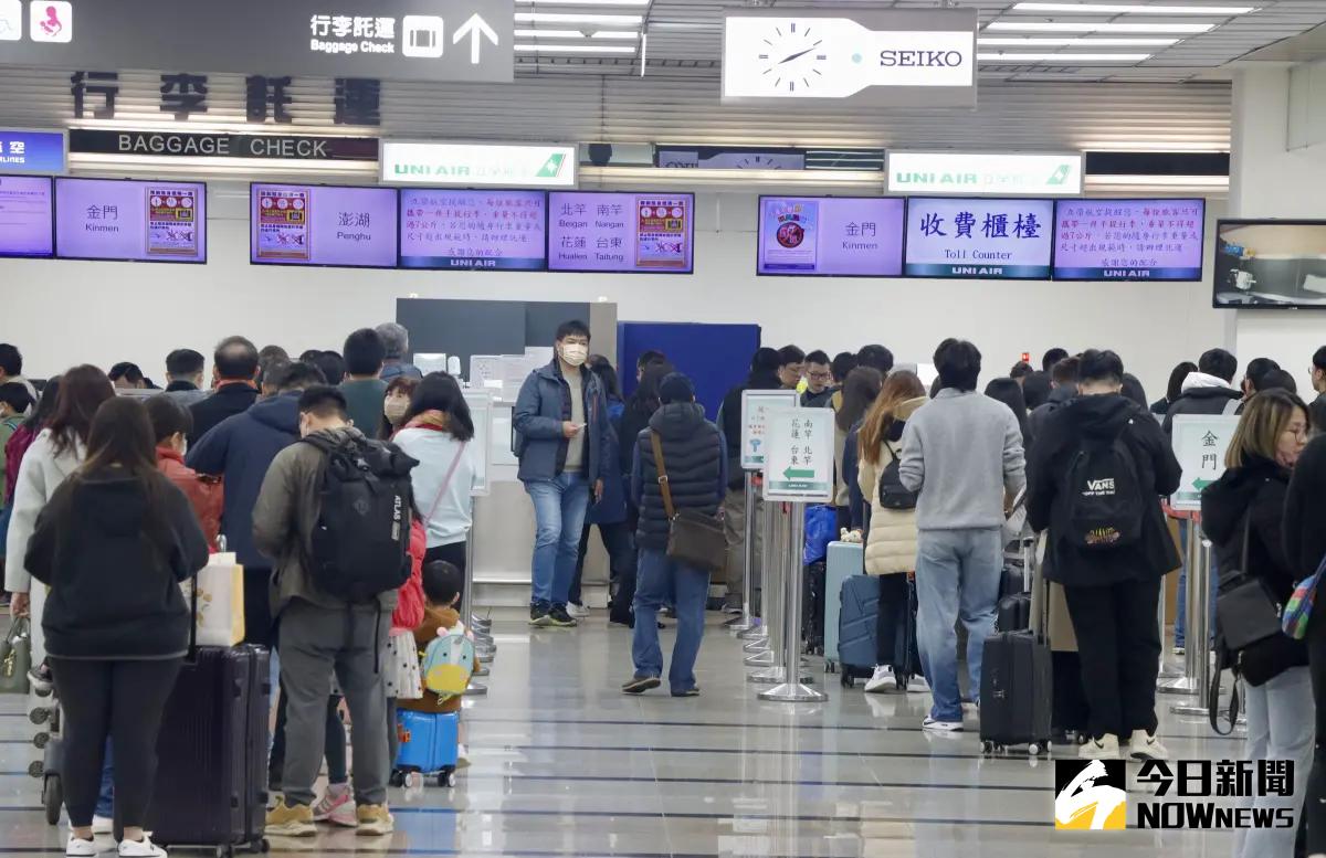 ▲目前國際航線航班、航點多已恢復至疫情前甚或較疫情前增加，夏季國際及兩岸航班恢復至疫情前73%。（圖／記者李政龍攝）