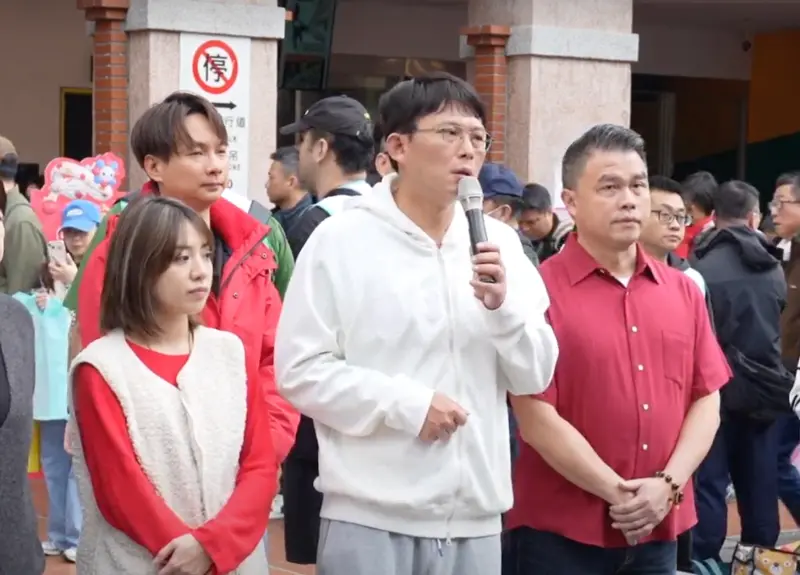 ▲針對吳春城壯世代爭議，民眾黨主席黃國昌（中）強調，利益迴避是民眾黨重要原則，一切回歸法令。（圖／民眾黨提供，2025.01.25）