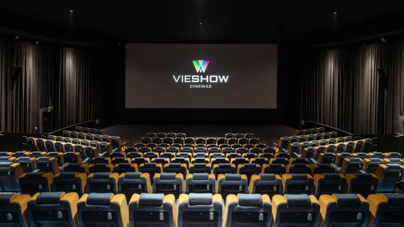 ▲威秀影城獨家首部VR演唱會電影《HYPERFOCUS : TOMORROW X TOGETHER VR CONCERT》於2月14日情人節起在高雄正式上映。（圖／威秀影城提供）