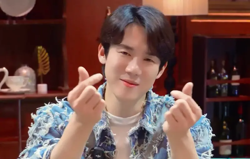 ▲柳演錫因為主演《現在撥打的電話》爆紅，所以宣布來台開見面會，此前先「打電話」跟台灣粉絲拜年。（圖／瑞田文創Richland）