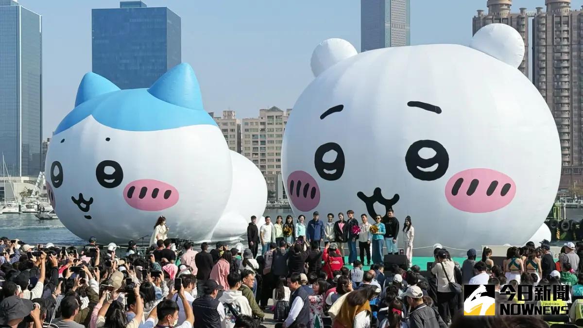 ▲ 高雄冬日遊樂園與日本人氣動漫IP《吉伊卡哇》聯名，愛河灣能看見「吉伊卡哇」、「兔兔 烏薩奇」、「小八貓」3隻主角小可愛的龐大身影。（圖／記者陳美嘉攝，2025.01.25）