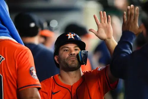 ▲休士頓太空人隊目前仍在努力與Alex Bregman重新簽約。如果成功留住Bregman，球隊計畫將新加盟的Isaac Paredes安排在二壘，並將球隊的招牌球星Jose Altuve從二壘轉至左外野。（圖／美聯社／達志影像）