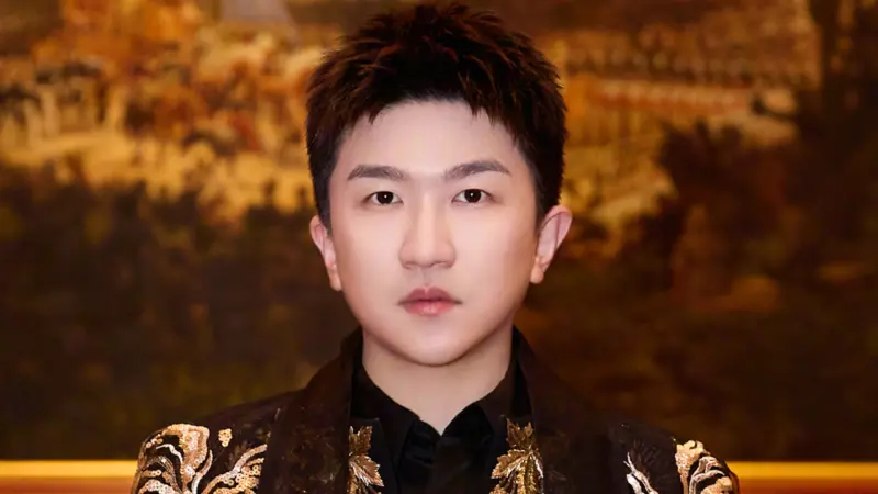 ▲大陸主持人張大大被指控對女員工職場霸凌，34秒錄音檔曝光，疑似張男叫囂「我的話就是聖旨」。（圖／張大大微博）