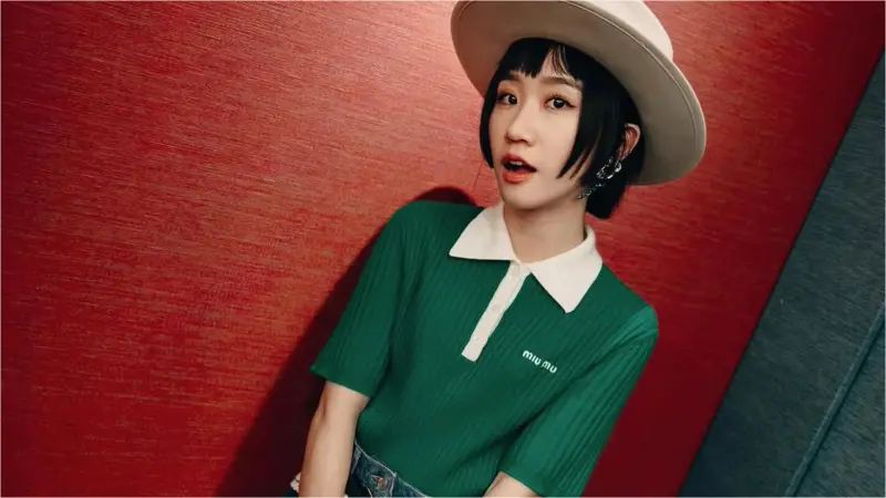 ▲謝盈萱尾牙抽中最大獎10萬，讓抽到最小獎的Lulu（如圖）氣得當場衝上台咆哮，甚至作勢出手掐人。（圖／Lulu IG）