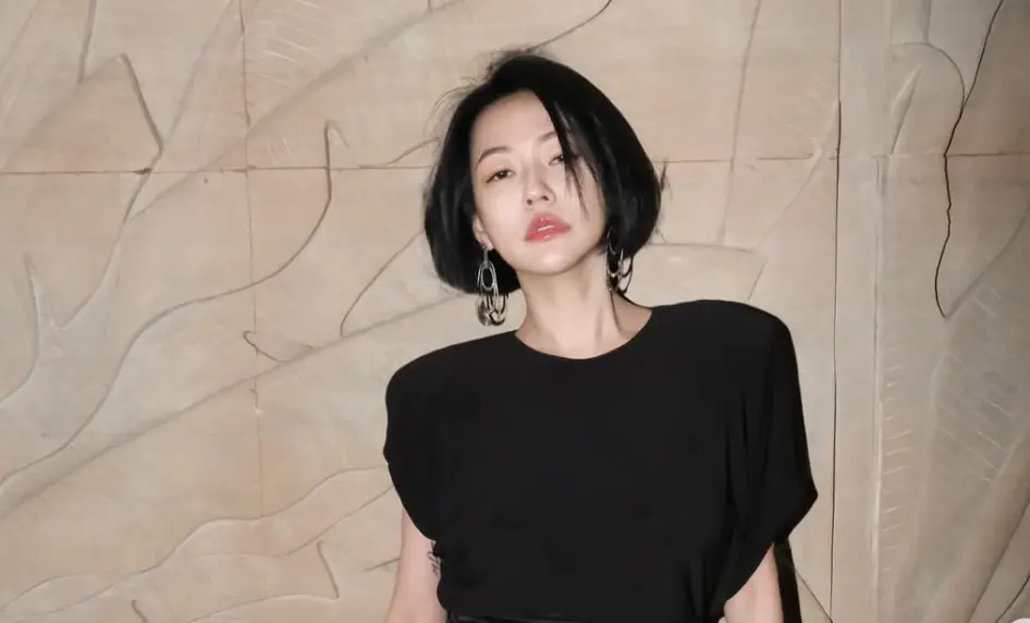 ▲小S徐熙娣（如圖）是巴黎萊雅全新代言人，但因為大S過世，品牌決定暫緩宣傳活動，讓粉絲被暖到，直呼「只能用新台幣支持了」。（圖／翻攝自小S IG）