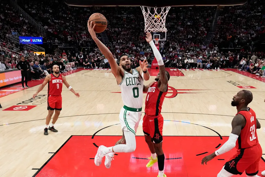 ▲1月28日NBA將上演東西區「老二對決」將由波士頓塞爾提克對上休士頓火箭，火箭近期「雙殺」騎士拿下二連勝，目前球隊氣勢正旺，塞爾提克在上週五不敵湖人後，昨（26）日擊敗達拉斯獨行俠，狀態稍稍回穩。（圖／美聯社／達志影像）