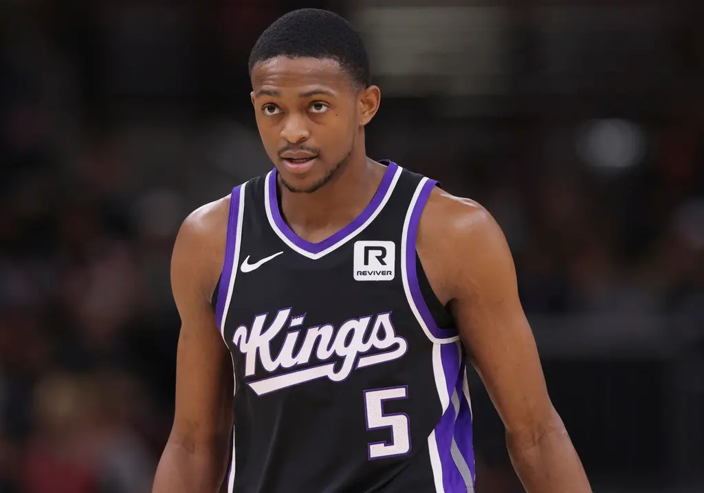 ▲Fox是否離開國王還是未知數，但是湖人與勇士都傳出願意為他兜售全數籌碼，讓他接班未來數年的看板球星大位。（圖／美聯社／達志影像）