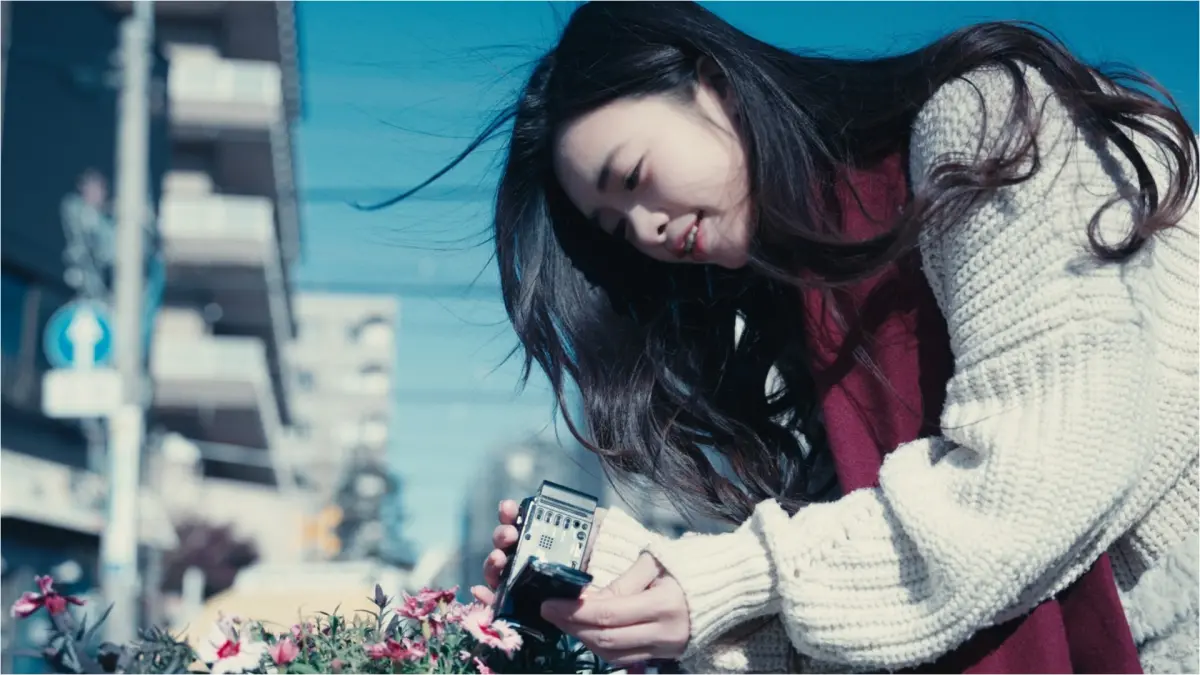 ▲「樂天女孩」曲曲新年宣布好消息，她推出第四張個人單曲EP《一步之差》，希望透過歌曲傳遞一個簡單卻深刻的訊息：「勇敢追愛，不要留下遺憾。」（圖／曲曲提供）