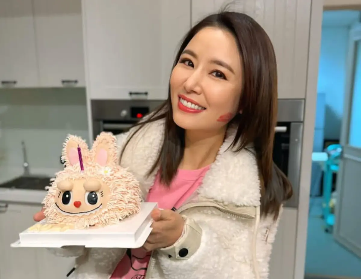 ▲林心如1月底剛滿49歲生日，大年初四在IG上分享自己久違搭公車的體驗，粉絲驚呼太難得！（圖／摘自林心如臉書）