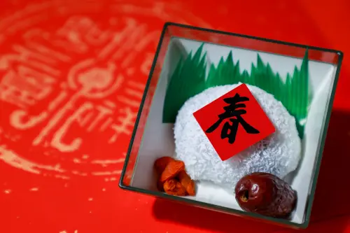 ▲華航特別於除夕至初二共3日，全艙等推出年節甜點。（圖／華航提供）