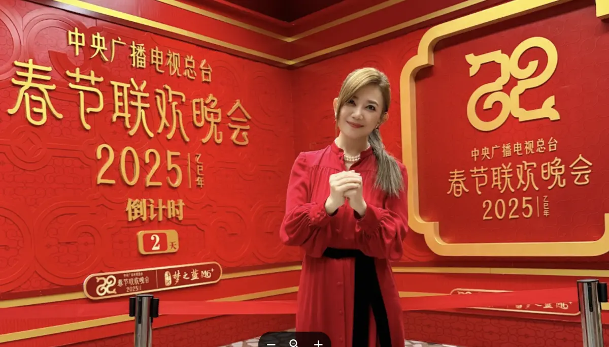 ▲梁靜茹首登央視春晚演唱原創歌曲，引起熱烈迴響，在歌舞類節目直播收視僅次於王菲，微博上亦有熱烈討論，她將自己和阿婆的親情用歌聲傳達出來，感動不少觀眾。（圖／超級圓頂提供）