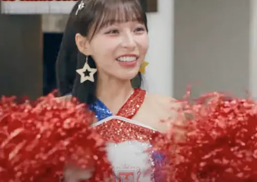 ▲林襄是《麻雀女王追男仔》的話題焦點,雖然戲分不特別多,在香港也是宣傳重點。(圖/摘自YouTube) ▲林襄是《麻雀女王追男仔》的話題焦點,雖然戲分不特別多,在香港也是宣傳重點。(圖/摘自YouTube)