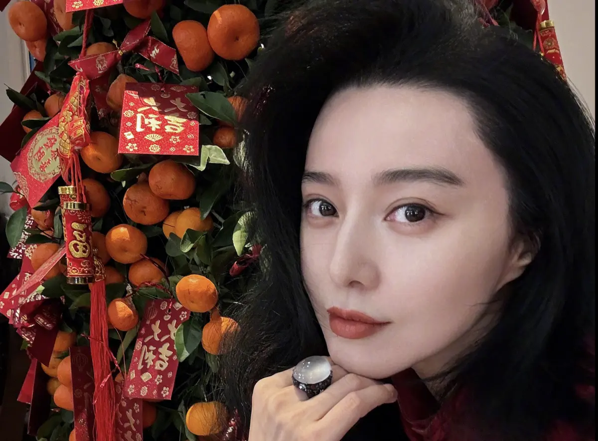 ▲范冰冰屬雞，蛇年運勢被認為上半年受阻，下半年會漸入佳境，但愛情運平平。反而屬狗的古天樂與蔡卓妍，今年運勢非常旺，還有機會遇到有很大幫助的女貴人。（圖／摘自微博）