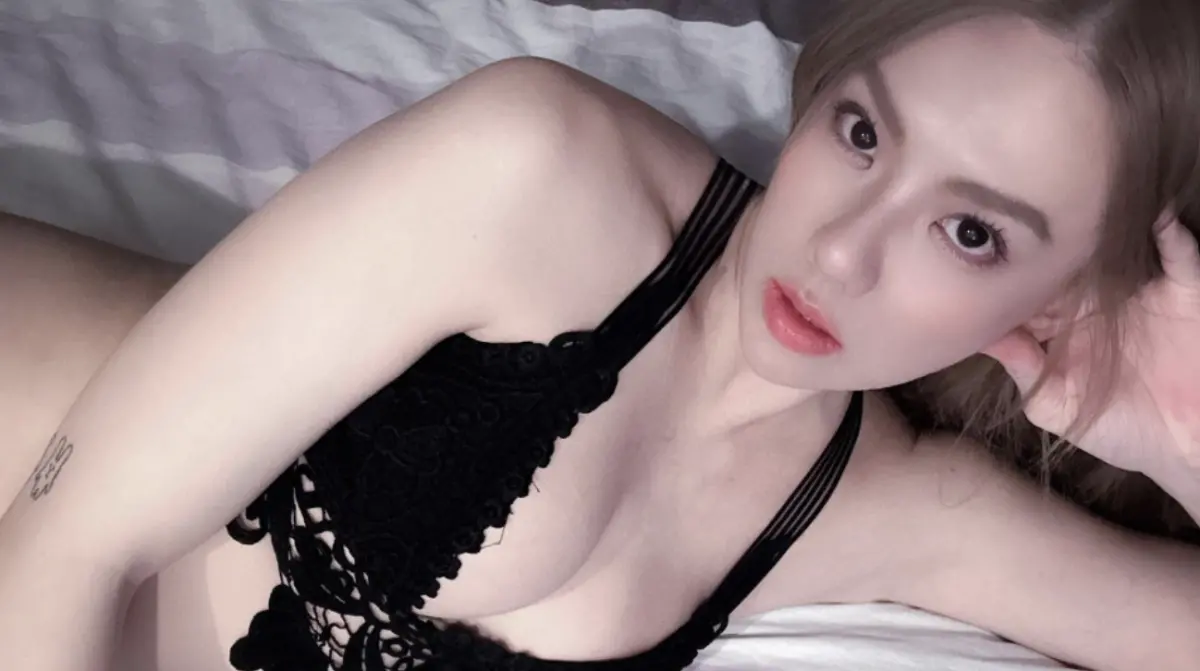 ▲37歲女星劉雨柔今（29）日宣布懷孕，距上一次抱怨「生不出來」僅隔1週不到，遭到網友質疑「騙點閱」，對此她親上線回覆：「有必要嗎？」駁斥炒作。（圖／翻攝自劉雨柔臉書）