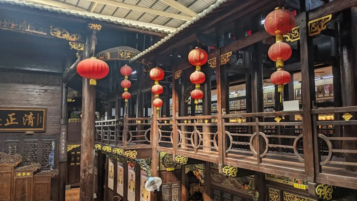 ▲一名網友發文，大推嘉義縣水上鄉的景點「白人牙膏觀光工廠」，表示不只免門票，還免費提供咖啡、可樂、冰淇淋，且內部有許多古蹟文物可參觀。（圖／取自Google Maps）