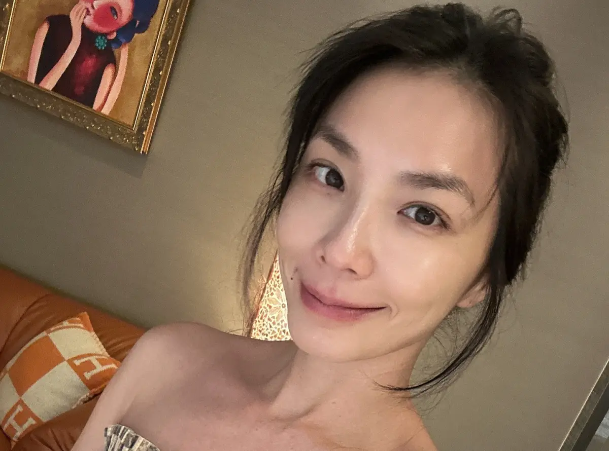 ▲王嫚萱（舊名：湘瑩）過去因為捲入Makiyo（川島茉樹代）、丫子（曾瓊慧）的「醉毆計程車司機」事件，形象受創，如今再被網友調侃，她高EQ回應。（圖／湘瑩FB）